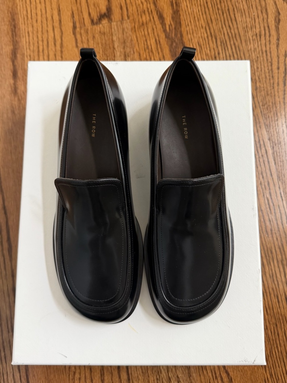 THE ROW PENNY LOAFER MOCCASIN BLACK 36 PATENT